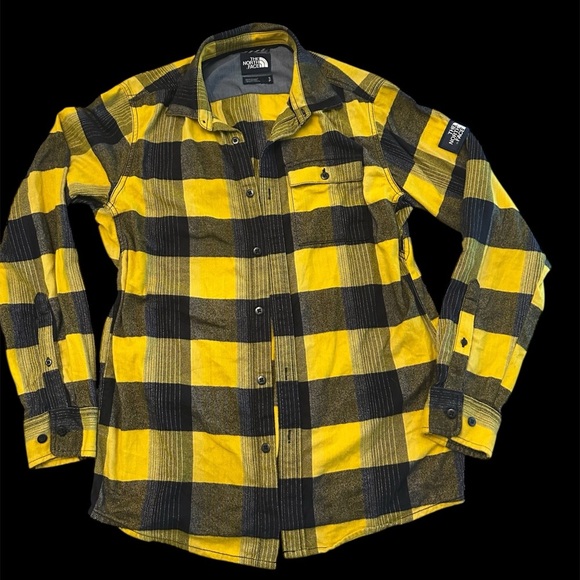 The North Face Plaid Yellow and Black Casual Button Down Shirt Men’s Small - Picture 1 of 7